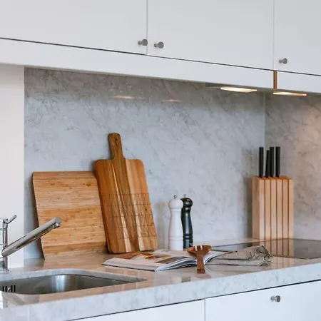 Centrally Located In Apartamento